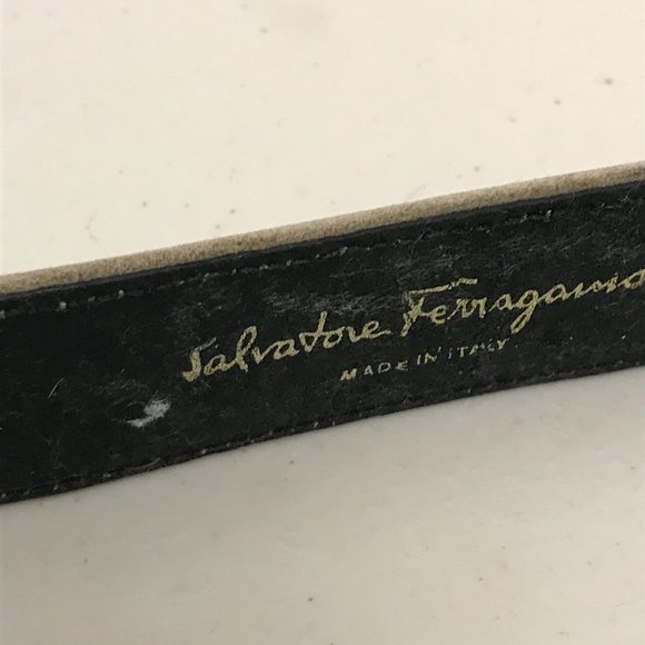 Salvatorre Ferragamo belt buckle gold made in Italy